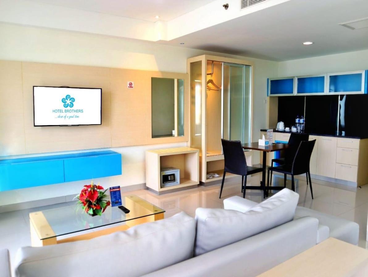 Hotel Brothers Biru Solo Baru Eksteriør bilde