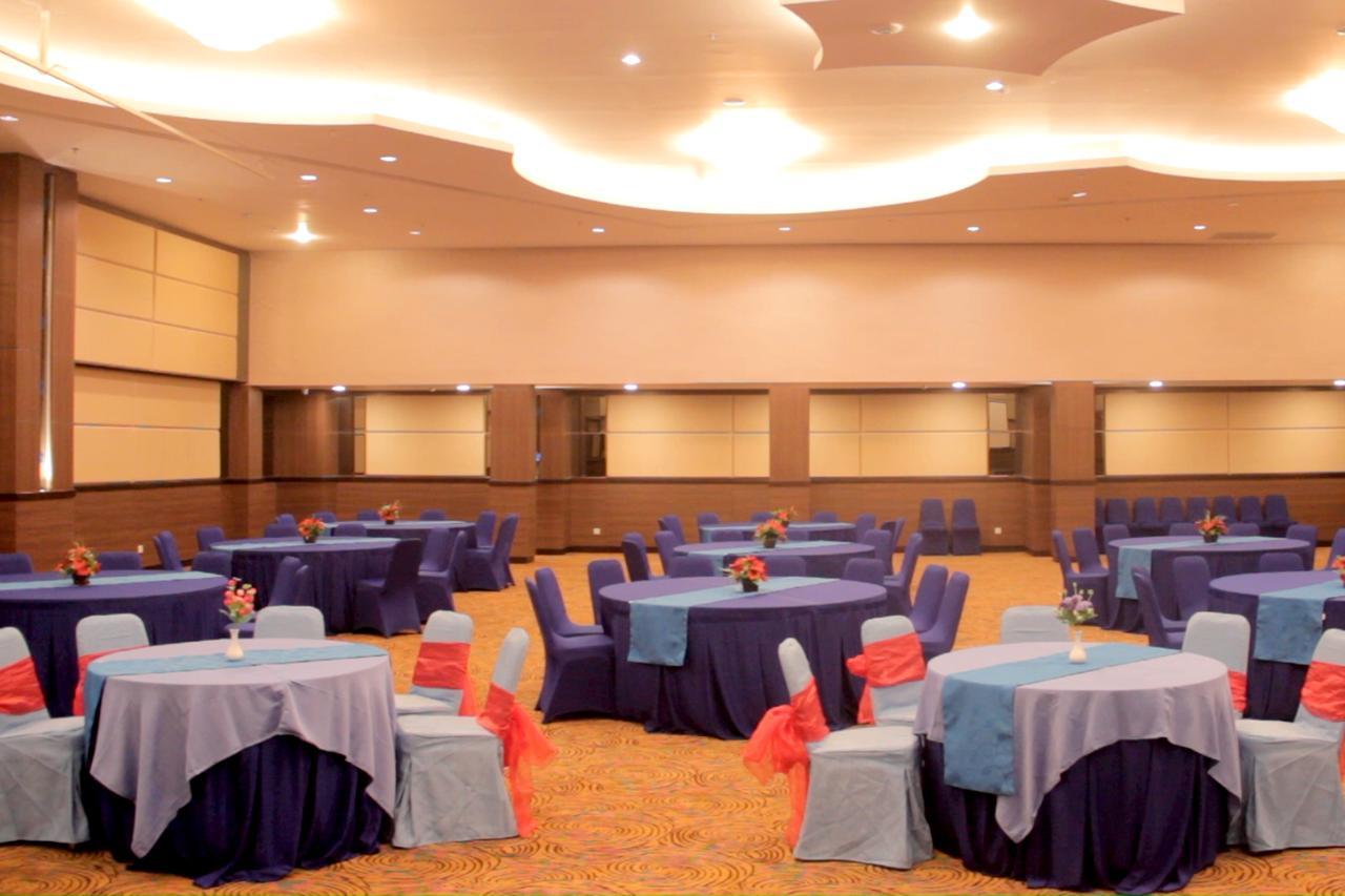 Hotel Brothers Biru Solo Baru Eksteriør bilde
