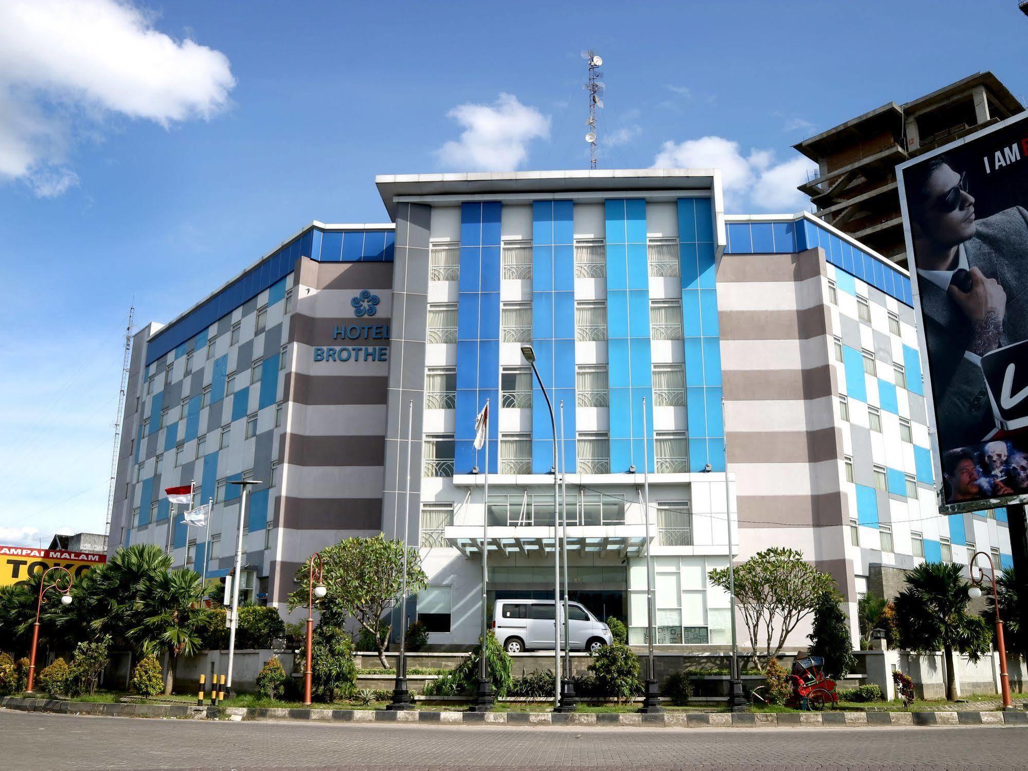 Hotel Brothers Biru Solo Baru Eksteriør bilde