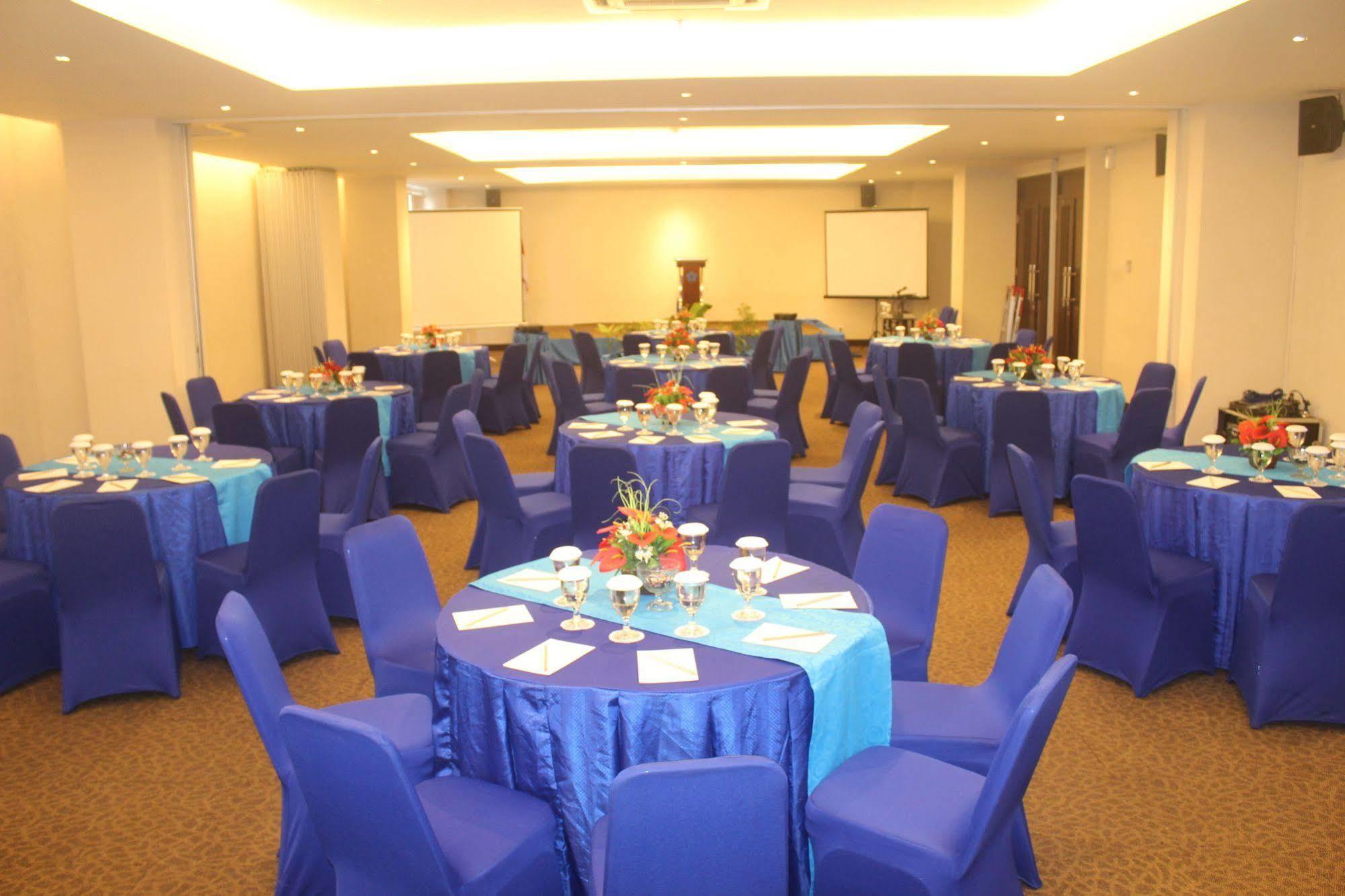 Hotel Brothers Biru Solo Baru Eksteriør bilde