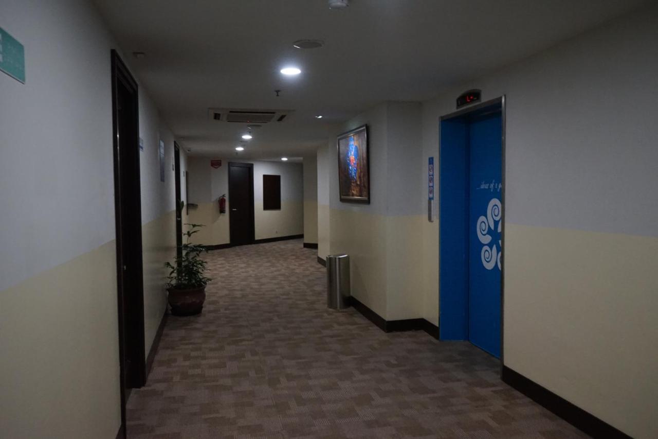 Hotel Brothers Biru Solo Baru Eksteriør bilde