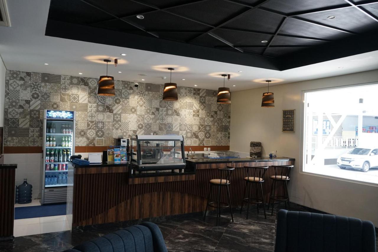Hotel Brothers Biru Solo Baru Eksteriør bilde